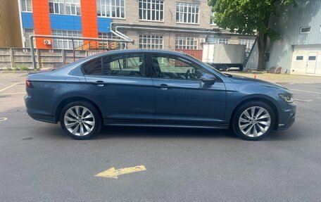 Volkswagen Passat B8 рестайлинг, 2017 год, 1 550 000 рублей, 3 фотография