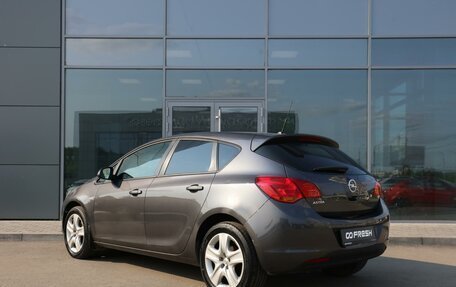 Opel Astra J, 2011 год, 700 000 рублей, 2 фотография