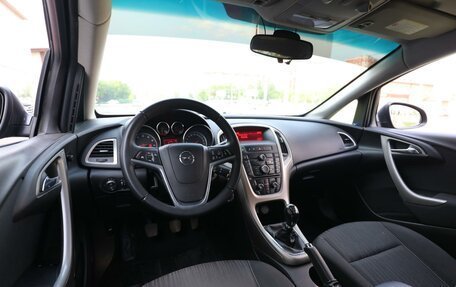 Opel Astra J, 2011 год, 700 000 рублей, 6 фотография