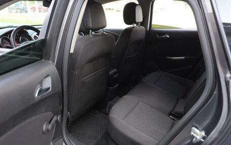 Opel Astra J, 2011 год, 700 000 рублей, 11 фотография