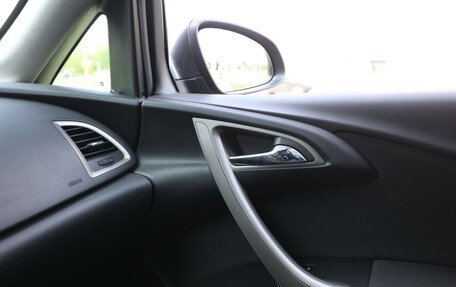 Opel Astra J, 2011 год, 700 000 рублей, 21 фотография
