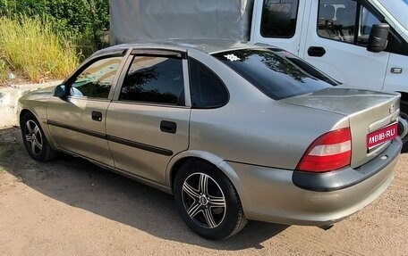 Opel Vectra B рестайлинг, 1995 год, 230 000 рублей, 1 фотография