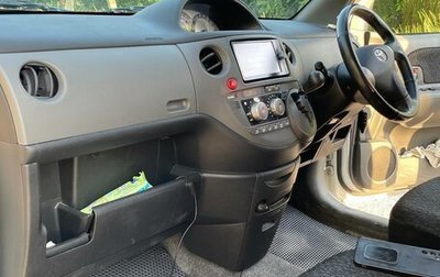 Toyota Sienta I, 2012 год, 990 000 рублей, 1 фотография