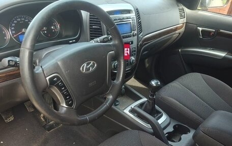 Hyundai Santa Fe III рестайлинг, 2010 год, 1 700 000 рублей, 3 фотография