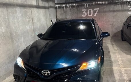 Toyota Camry, 2020 год, 3 200 000 рублей, 17 фотография