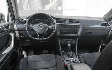 Volkswagen Tiguan II, 2017 год, 2 599 000 рублей, 6 фотография