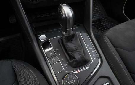 Volkswagen Tiguan II, 2017 год, 2 599 000 рублей, 12 фотография