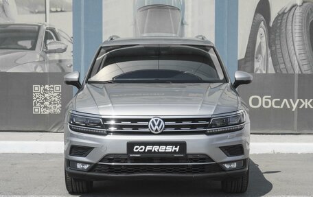 Volkswagen Tiguan II, 2017 год, 2 599 000 рублей, 3 фотография