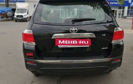 Toyota Highlander III, 2011 год, 2 200 000 рублей, 4 фотография