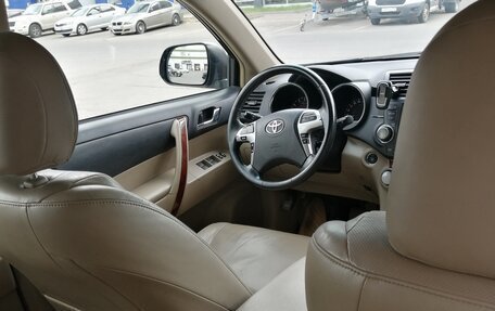 Toyota Highlander III, 2011 год, 2 200 000 рублей, 9 фотография