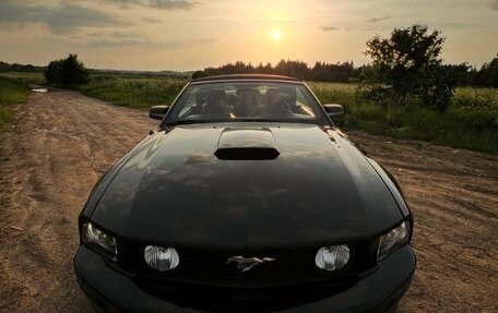 Ford Mustang VI рестайлинг, 2007 год, 3 500 000 рублей, 4 фотография