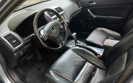 Honda Accord VII рестайлинг, 2004 год, 790 000 рублей, 4 фотография