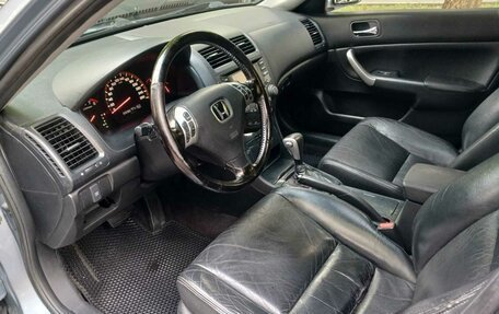 Honda Accord VII рестайлинг, 2004 год, 790 000 рублей, 27 фотография