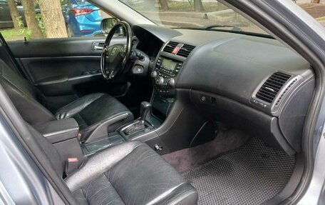 Honda Accord VII рестайлинг, 2004 год, 790 000 рублей, 30 фотография
