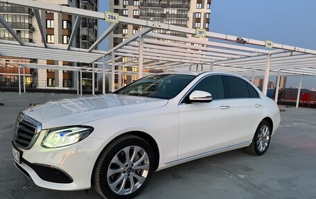 Mercedes-Benz E-Класс, 2019 год, 4 180 000 рублей, 9 фотография