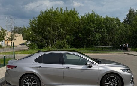 Toyota Camry, 2022 год, 3 900 000 рублей, 3 фотография