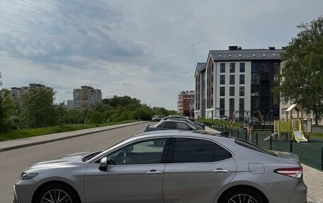 Toyota Camry, 2022 год, 3 900 000 рублей, 7 фотография