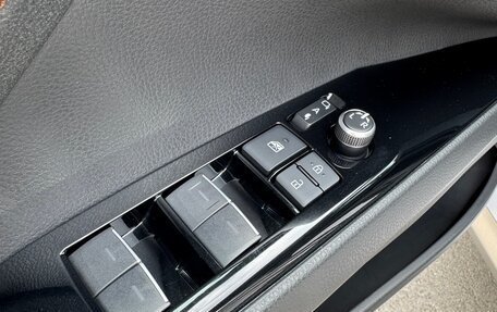 Toyota Camry, 2022 год, 3 900 000 рублей, 13 фотография