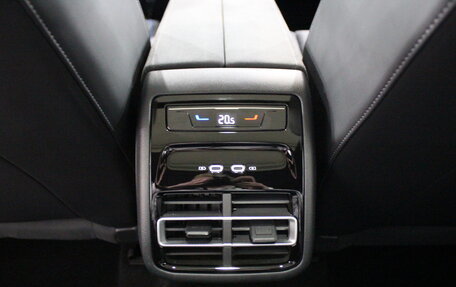 Volkswagen Tiguan, 2025 год, 5 390 000 рублей, 33 фотография