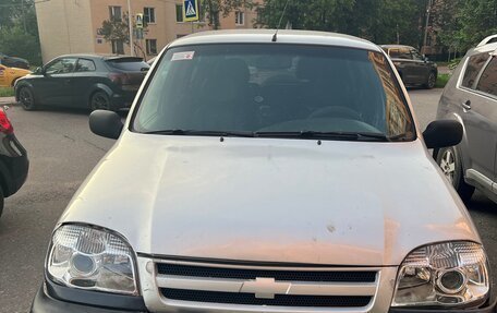 Chevrolet Niva I рестайлинг, 2003 год, 330 000 рублей, 1 фотография
