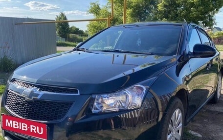 Chevrolet Cruze II, 2011 год, 690 000 рублей, 1 фотография