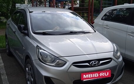 Hyundai Solaris II рестайлинг, 2011 год, 840 000 рублей, 6 фотография