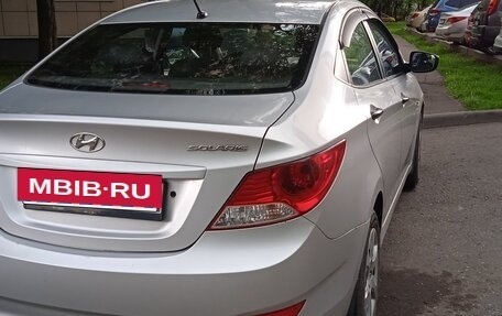 Hyundai Solaris II рестайлинг, 2011 год, 840 000 рублей, 4 фотография