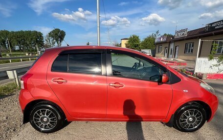 Toyota Yaris III рестайлинг, 2007 год, 690 000 рублей, 3 фотография