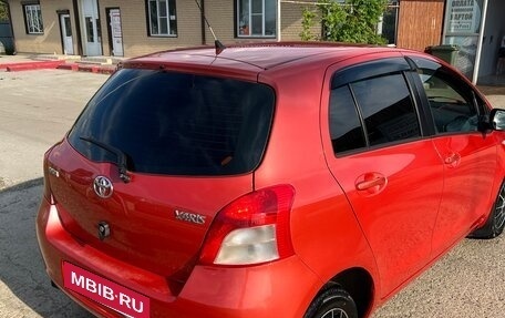 Toyota Yaris III рестайлинг, 2007 год, 690 000 рублей, 4 фотография