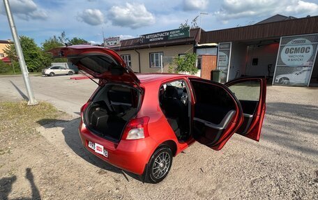 Toyota Yaris III рестайлинг, 2007 год, 690 000 рублей, 28 фотография