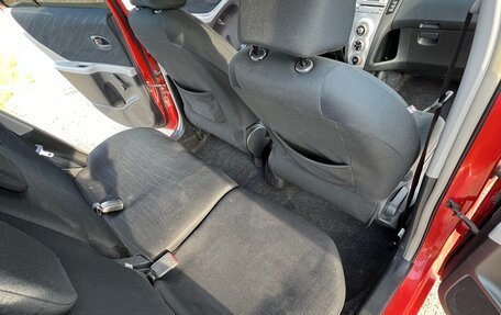 Toyota Yaris III рестайлинг, 2007 год, 690 000 рублей, 32 фотография