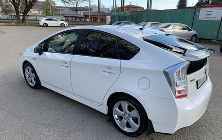 Toyota Prius, 2010 год, 1 350 000 рублей, 5 фотография