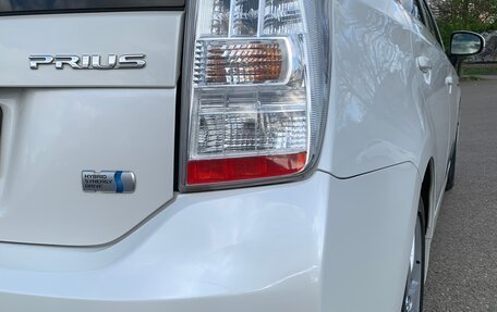Toyota Prius, 2010 год, 1 350 000 рублей, 14 фотография