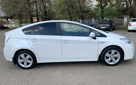 Toyota Prius, 2010 год, 1 350 000 рублей, 38 фотография