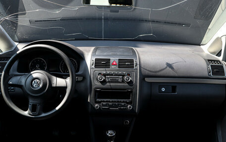 Volkswagen Touran III, 2012 год, 747 000 рублей, 11 фотография