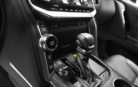 Toyota Land Cruiser, 2024 год, 11 990 000 рублей, 29 фотография