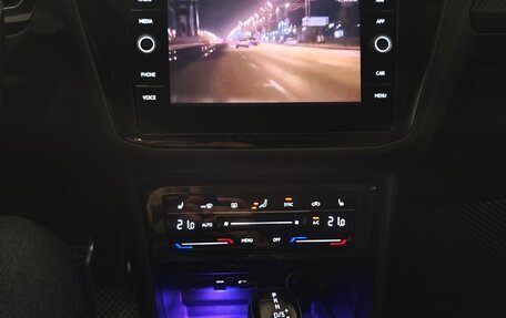 Volkswagen Tiguan II, 2021 год, 3 900 000 рублей, 6 фотография