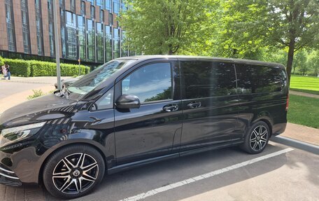 Mercedes-Benz V-Класс, 2020 год, 4 990 000 рублей, 2 фотография