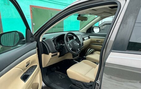 Mitsubishi Outlander III рестайлинг 3, 2018 год, 2 300 000 рублей, 2 фотография