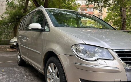 Volkswagen Touran III, 2007 год, 600 000 рублей, 5 фотография