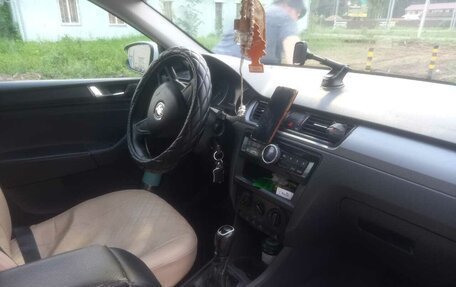 Skoda Rapid I, 2017 год, 635 000 рублей, 4 фотография