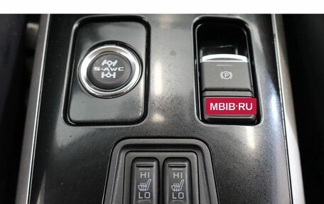 Mitsubishi Outlander III рестайлинг 3, 2021 год, 2 450 000 рублей, 15 фотография