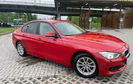 BMW 3 серия, 2014 год, 1 200 000 рублей, 18 фотография