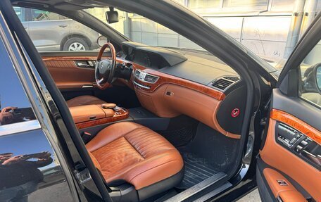Mercedes-Benz S-Класс, 2008 год, 1 400 000 рублей, 28 фотография