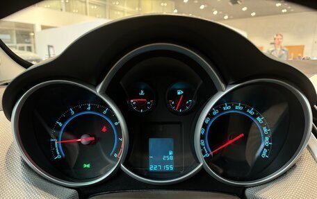 Chevrolet Cruze II, 2013 год, 690 000 рублей, 19 фотография