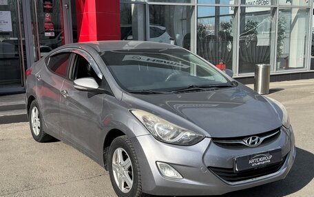 Hyundai Avante, 2011 год, 974 000 рублей, 2 фотография