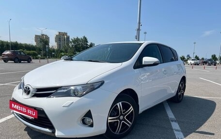Toyota Auris II, 2014 год, 1 580 000 рублей, 6 фотография