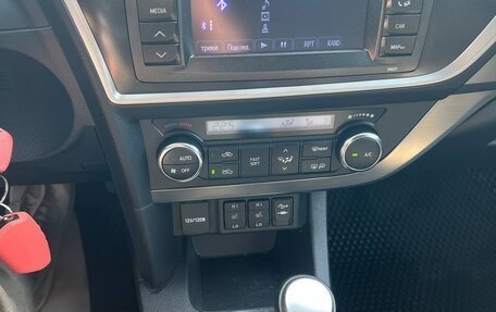 Toyota Auris II, 2014 год, 1 580 000 рублей, 18 фотография