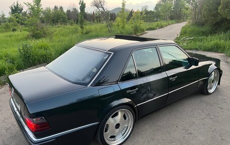 Mercedes-Benz E-Класс, 1994 год, 5 500 000 рублей, 8 фотография