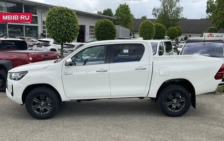 Toyota Hilux VIII, 2022 год, 8 190 000 рублей, 2 фотография